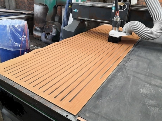 2400mm * 800mm Woowave Marine Boat Decking Modernes Design angepasst mit 3M Klebstoffen